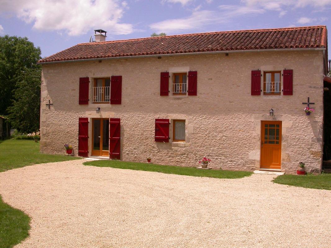Gite De La Font Usson Du Poitou