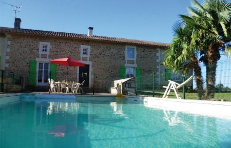 G&icirc;te n&deg;86G11061 Valence-en-Poitou - Vienne - &eacute;xt&eacute;rieur