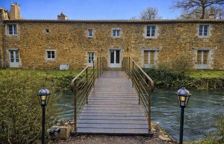 G&icirc;te n&deg;86G1374 Vivonne - Vienne - photo