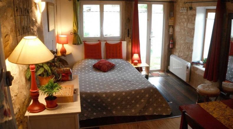 Location vacances Chambre d'hôtes La Maison Rouge
